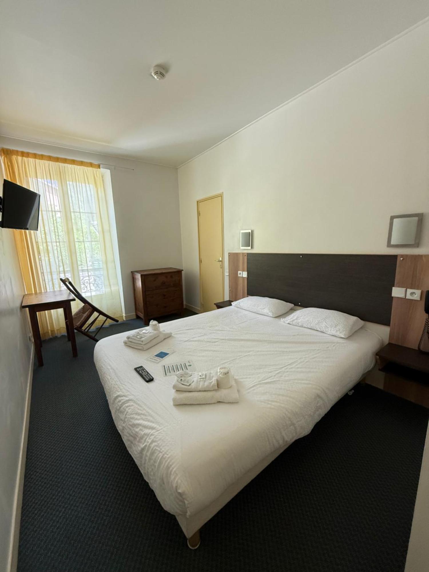 Hotel St Sebastien Рокебилиер Екстериор снимка