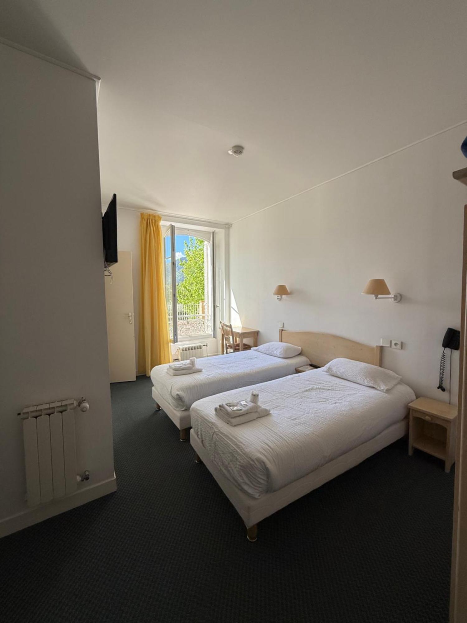 Hotel St Sebastien Рокебилиер Екстериор снимка